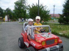 Софья, 6 лет, Глеб, 4 года 