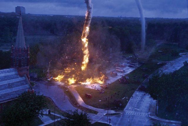 «Навстречу шторму» (Into the Storm)